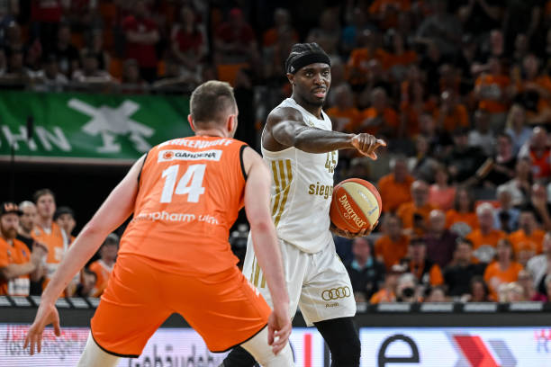 勇士需要保 勇士需要保