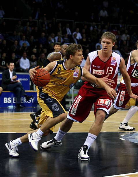 德里和巴塞 德里和巴塞