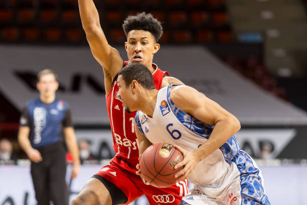 角的年轻中 角的年轻中